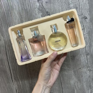 Nouveautés, ensembles de parfums 4 pièces, vente en gros <span class=keywords><strong>pas</strong></span> <span class=keywords><strong>cher</strong></span>, ensemble de parfums de longue durée pour dame Saint Valentin - Product Image 1