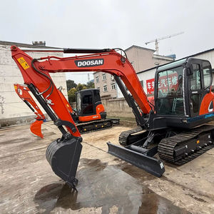 Excavatrice d'occasion Doosan DX60-9, 6 tonnes, 5 tonnes, petite pelle hydraulique sur chenilles, d'origine coréenne Doosan, bon état, faible nombre d'heures, prix abordable - Product Image 1