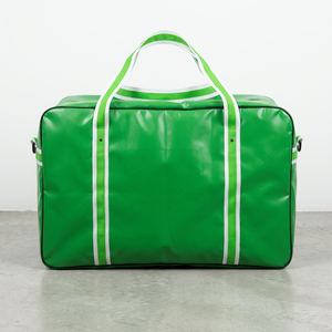 Sac de voyage en nylon vert avec rayures blanches, fermeture éclair, sac de week-end, design durable - Product Image 1