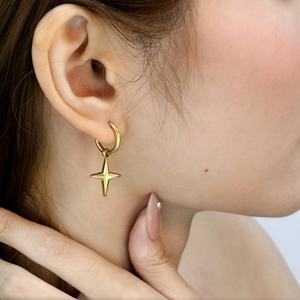 Joyería de Acero Inoxidable, Chapada en Oro de 18K, Lote Mixto de Aretes de Estrella y Corazón, Aretes de Aro Colgantes con Zirconia Pavé para Mujer - Product Image 3