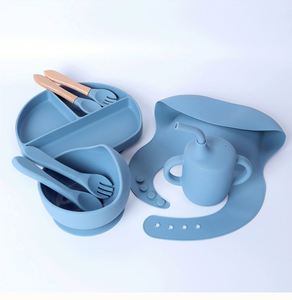 Ensemble de vaisselle pour bébé en silicone sans BPA, 8 pièces, assiette, bavoir, bol, cuillère, fourchette, tasse, ensemble d'alimentation pour bébé en silicone 9 en 1 - Product Image 6