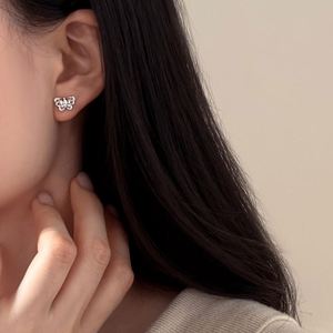 Boucles d'oreilles clous papillon Dylam Dainty High Jewel en argent sterling 925 plaqué or 22 carats avec zircone 5A pour femmes - Product Image 3