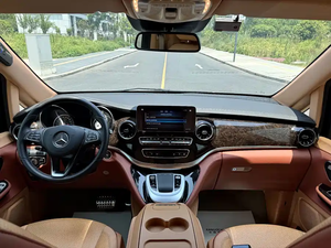 <span class=keywords><strong>Mercedes</strong></span> <span class=keywords><strong>Benz</strong></span> V260L Turbo <span class=keywords><strong>2022</strong></span> Usado, Volante a la Izquierda, Automático, Distancia Entre Ejes Larga, 7 Plazas, Monovolumen de Lujo para Negocios - Product Image 5