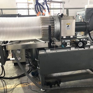 Ligne de production d'extrusion de tuyaux d'aération flexibles en spirale en fil d'acier PU pour systèmes d'évacuation d'air - Product Image 5