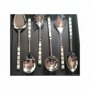 Elegante juego de servidor de ensalada de metal con mango de madreperla Cubiertos de diseñador para fiestas en casa y uso en hoteles - Product Image 1