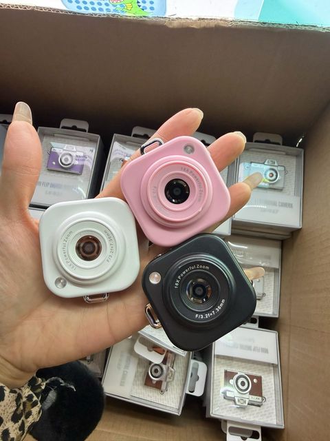 N2 Thumb Camera - Flip Screen Mini Camera - Student's Digital Vintage CCD High-Definition Portable Camera