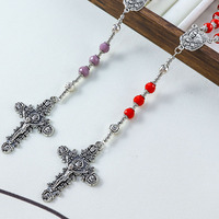Collier chapelet rouge vibrant avec perles, crucifix floral et médaille sainte, en argent antique et rose