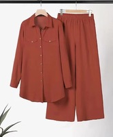 Nouvelle Collection d'Usine Ensemble Deux Pièces Pudique Musulman du Moyen-Orient Couleur Unie, Comprenant une Chemise à Manches Longues à Boucle en Bois et un Pantalon avec Housse de Sac