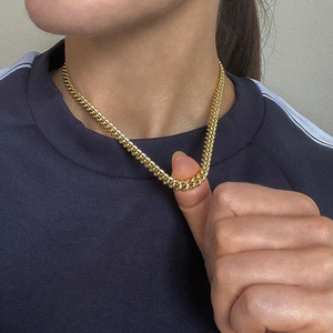 Nuovo Disegno 18K Placcato <span class=keywords><strong>Oro</strong></span> Dei Monili Della Catena In Acciaio Inox di Spessore Minimalista Chunky Curb Catena a maglia della <span class=keywords><strong>Collana</strong></span> per Le Donne - Product Image 6