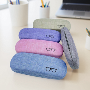 Étui à lunettes haut de gamme fait main en tissu et métal, fermeture magnétique, doublure en velours doux en tissu de lin, boîte carrée intégrée - Product Image 1