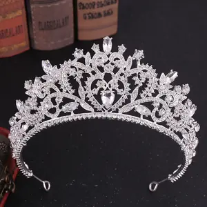 珠宝巴洛克女王皇冠-水钻结婚皇冠和女性头饰，宝石化妆派对发饰