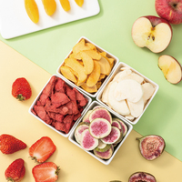 Gezonde, gevriesdroogde fruit snacks, knapperige gevriesdroogde aardbeien, gevriesdroogd fruit