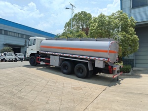Export Type New 6x4 Rear Double Axle Diesel Gasoline Oil Tank <b>Transport</b> Vehicle with DongFeng Chassis Over 150HP High Torque - Product Image 3