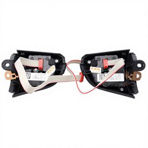 Botones Multifunción para Volante Compatibles con Volkswagen Magotan y Tiguan 5C0 959 537B/5C0 959 538B - Product Image 1