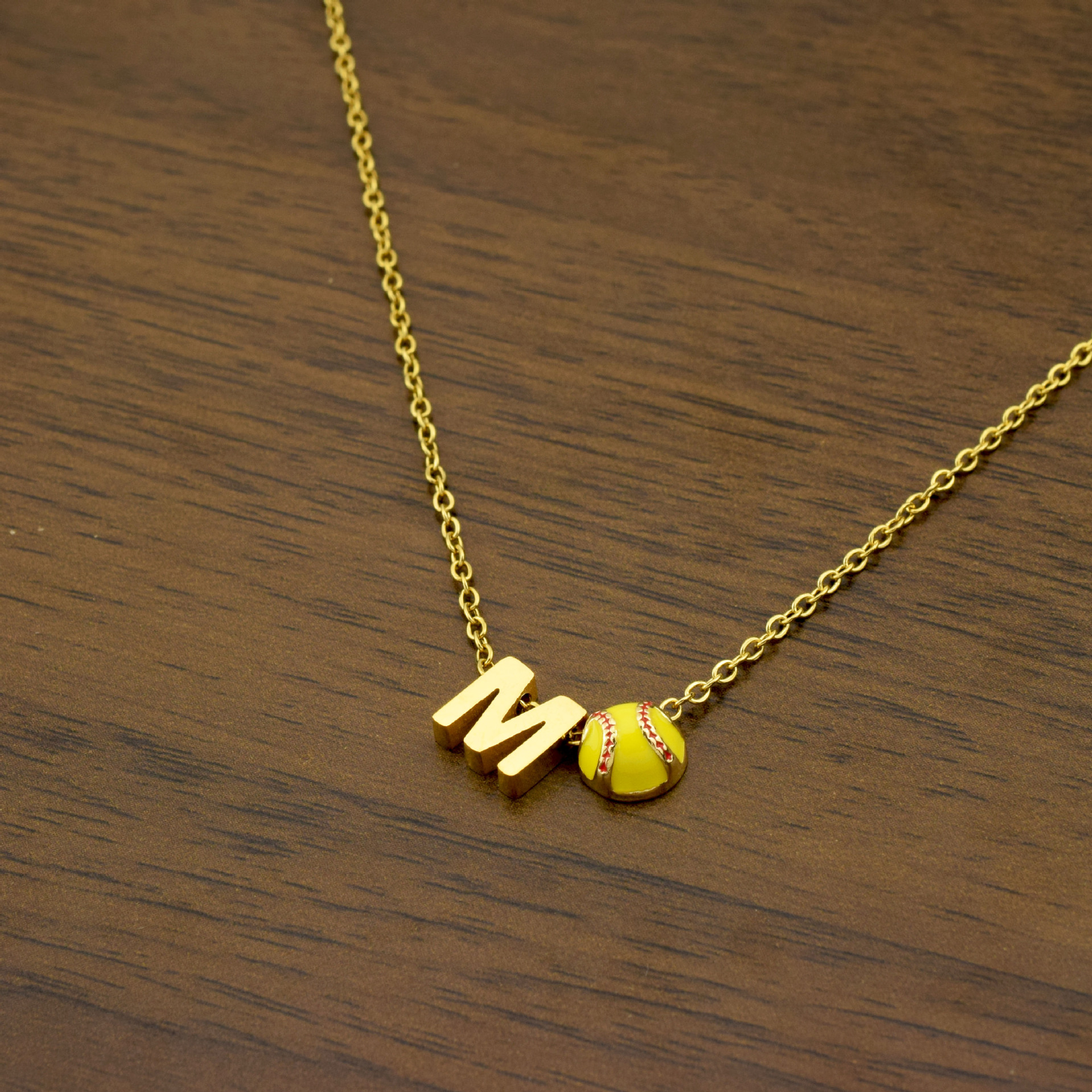 Collier lettre m en or 2160, barre de 457CM