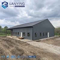 Almacén Prefabricado de Estructura de Acero con Panel Sándwich Aislado, Alta Resistencia al Viento, Ahorro de Energía, Montaje Rápido para Almacenamiento Industrial