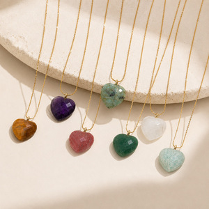 Großhandel 18K Vergoldete Edelstahl-Herz-Halskette mit Naturstein Hypoallergener Minimalistischer Wasserfester Schmuck für Frauen - Product Image 4
