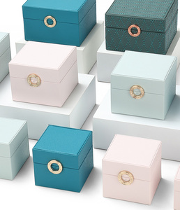 Caja de Joyería de Terciopelo Azul y Cuero PU al por Mayor, con Logotipo Personalizado, Mini Estuche de Lujo para Exhibición de Anillos y Collares, ¡Gran Venta! - Product Image 3