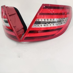 Nueva Lámpara de Freno de Bajo Consumo para Mercedes-Benz W204 (07-10), Luz Trasera de Alta Gama - Product Image 4