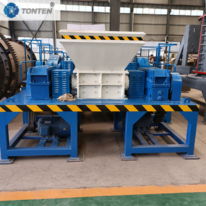 Broyeur à deux arbres pour la déchiquetage de métaux, de meubles anciens et de plastiques - Product Image 6