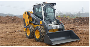 Minicargadora China con Motor Diésel 355C con Control PLC, Alto Momento de Carga y Ruedas Grandes - Product Image 2