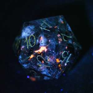 Handmade 30Mm D20 Yooperlite Đá Xúc Xắc Tự Nhiên Đa Diện Đá Quý Biểu Tượng Tùy Chỉnh 20Mm Dnd Thiết Lập Cho Hội Đồng Quản Trị Trò Chơi 16Mm Hình Vuông - Product Image 1