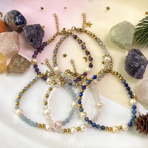 Pulsera de Piedra Natural con Cuentas de Vidrio Coloridas, Armonía en las Relaciones, Sin Comisión Intermedia, Personalización Artesanal - Product Image 1