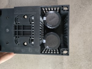อินเวอร์เตอร์ปรับความถี่แบบดั้งเดิม 100% หรือ VFD สำหรับไฟสามเฟส 200W 380V ควบคุมด้วยระบบ V/F - Product Image 3