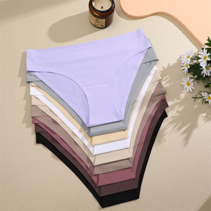 Culottes de sport triangulaires respirantes sans coutures taille basse pour femmes européennes et américaines - Sensation de peau nue, culottes invisibles taille basse - Product Image 1