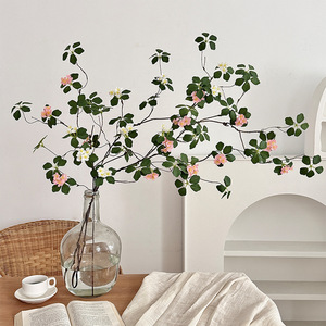 Fleurs artificielles en soie, tiges de lotus, branche unique, haute simulation, décoration de bureau intérieure - Product Image 1