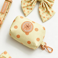 Harnais pour chien personnalisé avec impression, ensemble de harnais en néoprène à enfiler avec nœud papillon, sac à déjections canines et laisse