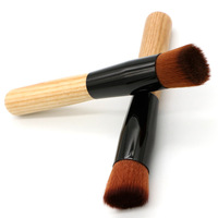 Pinceau de Maquillage Quotidien Haut de Gamme avec Manche en Bois et Fibres Synthétiques pour Fond de Teint Liquide, Crème et Poudre – Estompe les Imperfections