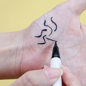 Eyeliner Vegan Waterproof Séchage rapide Nouveau Eyeliner <span class=keywords><strong>liquide</strong></span> de maquillage des yeux Eyeliner <span class=keywords><strong>liquide</strong></span> de marque privée <span class=keywords><strong>Eye</strong></span> <span class=keywords><strong>Liner</strong></span> - Product Image 4