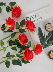 ورود اصطناعية بالجملة، مفردة من الحرير/المخمل، بتصميم واقعي حديث مصنوع يدويًا ومقاوم للماء، مناسبة لعيد الشكر وعيد الحب - Product Image 2