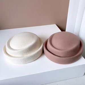 Chapeau rond concave pour femme en feutre de laine Chapeau de peintre tendance élégant Chapeau de pilulier - Product Image 3