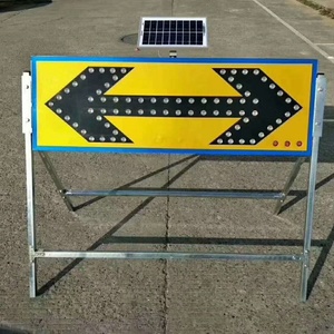 Panneau de signalisation routière réfléchissant personnalisé jaune de sécurité électronique, panneau directionnel à flèches LED clignotantes pour avertissement routier - Product Image 4