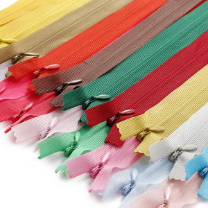 Fermeture éclair <span class=keywords><strong>invisible</strong></span> en nylon de haute qualité à extrémité fermée 3 #   Plastique haute visibilité à bordure dentelle <span class=keywords><strong>pour</strong></span> robes et oreillers - Direct usine - Product Image 6
