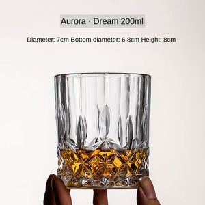 Tazza da whisky moderna di alta qualità, sostenibile, da viaggio, con coperchio e cannuccia, adatta a microonde e lavastoviglie, per bar e feste - Product Image 6