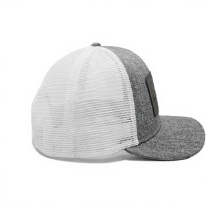 Casquette Trucker à 6 Panneaux Structurée avec Patch en Cuir Personnalisable, Dos en Maille Blanche, Fabriquée au Vietnam, pour Adultes et Usage Quotidien Décontracté - Product Image 4