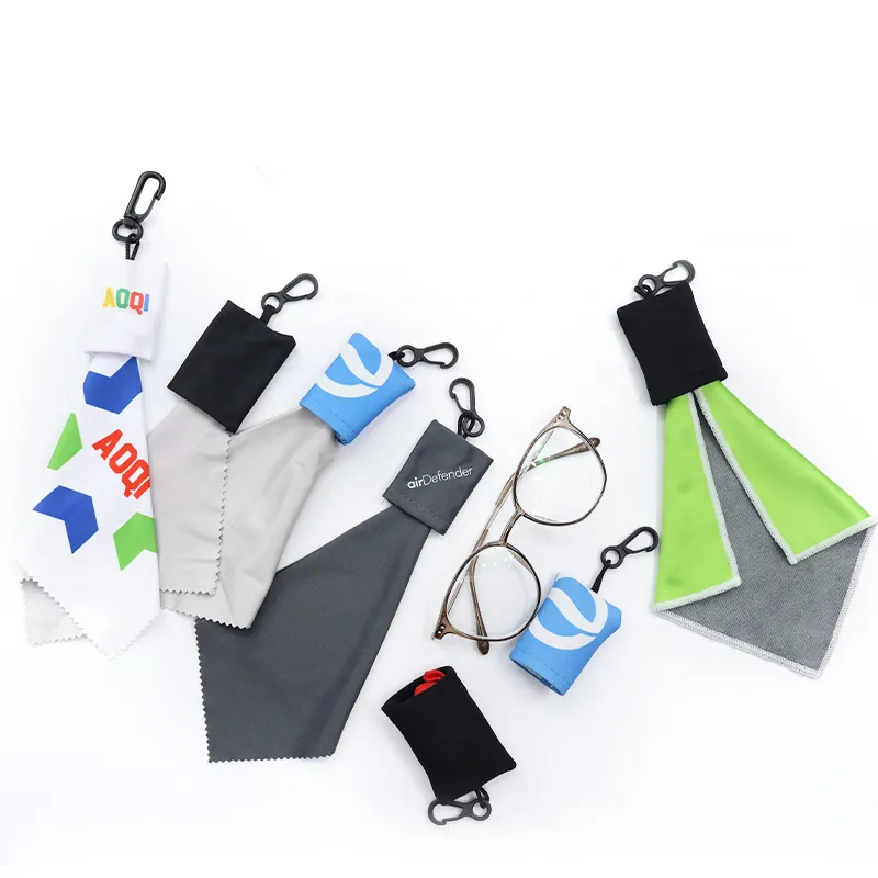 Wholesale Gift Hanging Deduction Style Digital Printing Cleaning Lens pouch Microfiber Portable Key Chain Clean Cloth Keychain