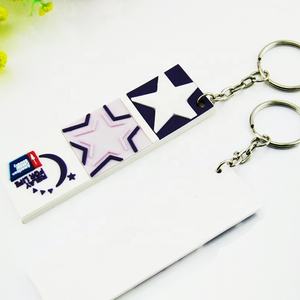 थोक कस्टम 2 डी 3 डी सिलिकॉन कीरिंग नरम रबर पीसी कुंजी धारक श्रृंखला व्यक्तिगत लोगो प्रचार कीचेन - Product Image 3