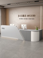 Bureau d'accueil d'angle moderne et minimaliste en bois avec vitrine pour salon de beauté, magasin de détail, bureau