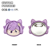 Broche en peluche anime personnalisée, badge en peluche doux, épinglette brodée en peluche pour sacs et vêtements, OEM ODM