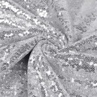 Tissu en maille brodé de paillettes argentées de 3 mm pour robe de mariée, robe de soirée et costume de danse