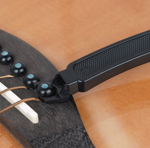 Kit 3-in-1 per la Manutenzione della Chitarra: Avvolgitore di Corde, Taglia Corde e Estrattore di Perni - Set Multifunzionale per un Facile Cambio delle Corde - Product Image 5