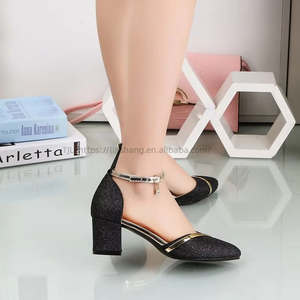 Zapatos de Tacón Bajo y Grueso con Punta en Pico y Correa en el Tobillo para Mujer, Ideales para Bodas, Fiestas y Oficina - Product Image 5