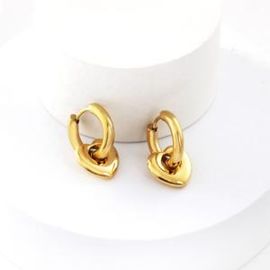 Pendientes de Aro Huggies de Acero Inoxidable con Baño de Oro PVD de 18K, Diseño de Corazón Hueco Colgante, Joyería de Moda para Mujer - Product Image 5