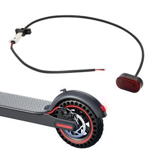 Luz Trasera de Advertencia para Patinete Eléctrico Xiaomi M365 Mijia, con Hebilla y Cable de Extensión, ¡Gran Venta! - Product Image 1