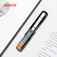 Agrafeuse manuelle en métal HUACHI avec capacité de 24/6-50/60 agrafes pour usage de bureau