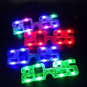 Gafas RTS de plástico baratas iluminadas 2025, gafas de fiesta Led intermitentes, gafas de Año Nuevo 2025, decoración de fiesta, gafas de sol 2025 - Product Image 1